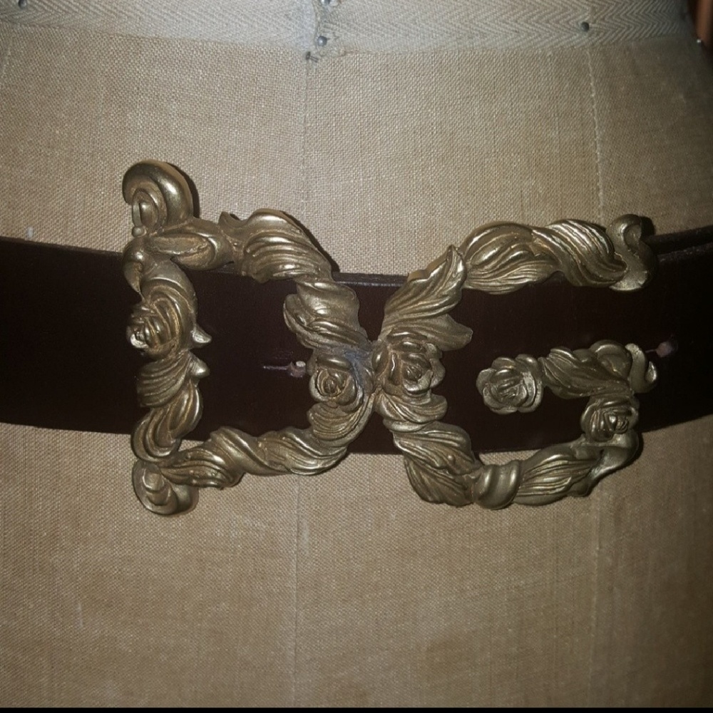 Traded Dolce and Gabanna belt - Picture 2 of 8